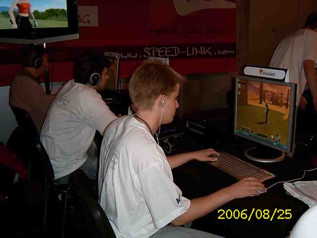 GNGWC Shot-Online 2006 European Regional Final2